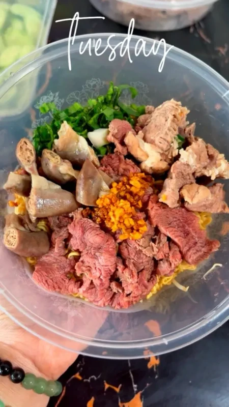 មីស៊ុប-សាច់គោលាយហ៊ុន
