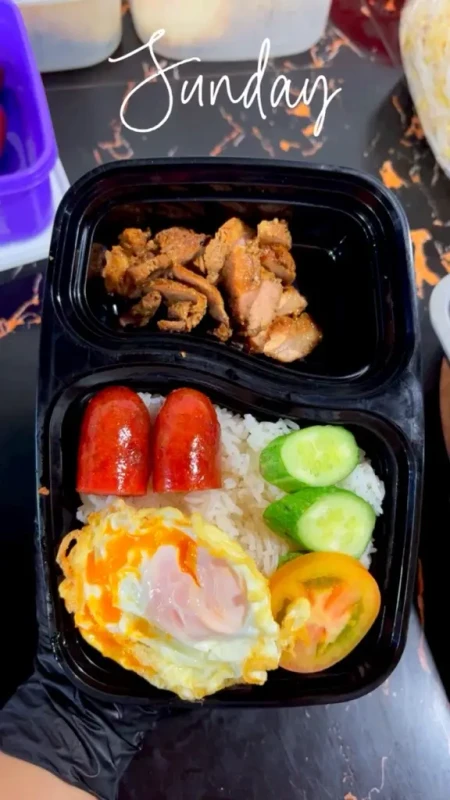 បាយសាច់ជ្រូកពងសាប+សាច់ក្រក់