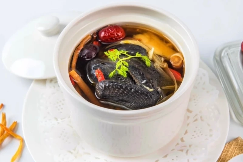 ស៊ុបមាន់ខ្មៅ