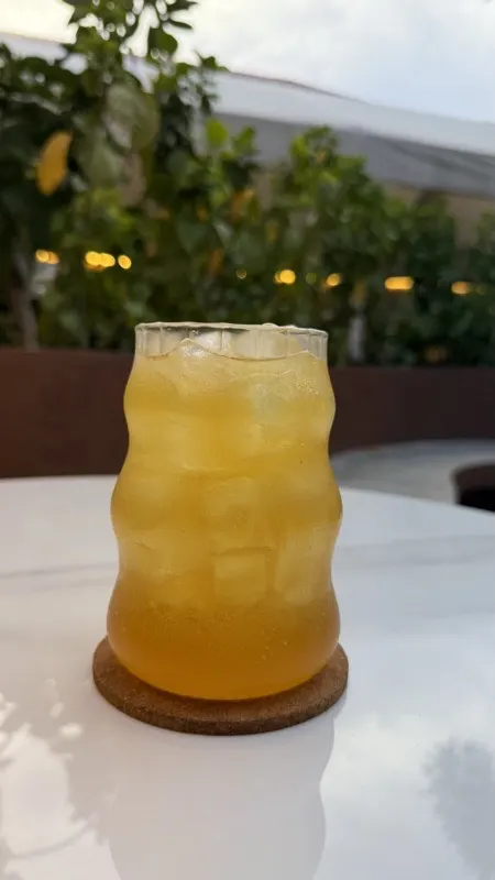 តែម្លិះទឹកឃ្មុំ